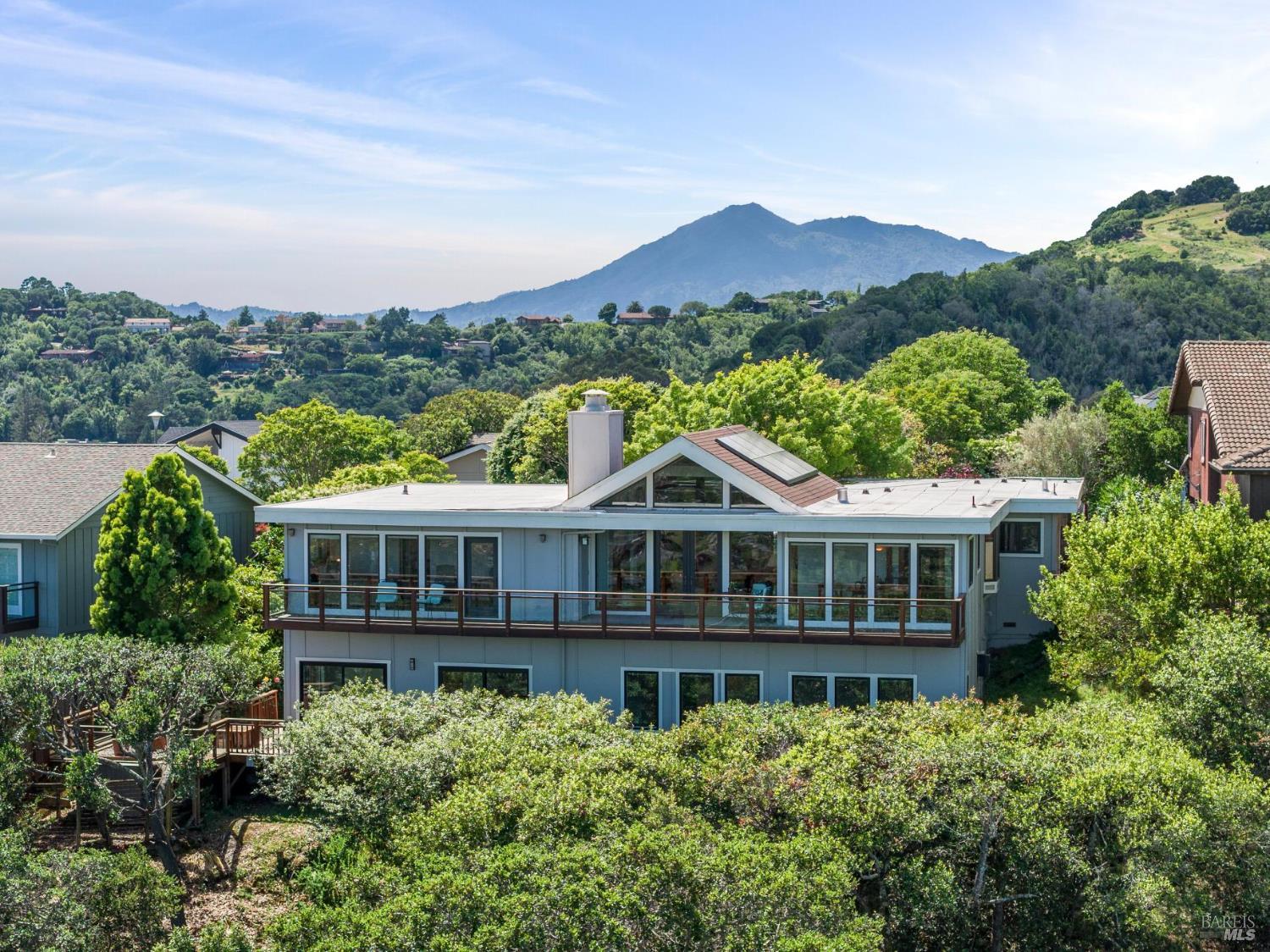 Detail Gallery Image 89 of 90 For 120 Fernwood Dr, San Rafael,  CA 94901 - 4 Beds | 3 Baths