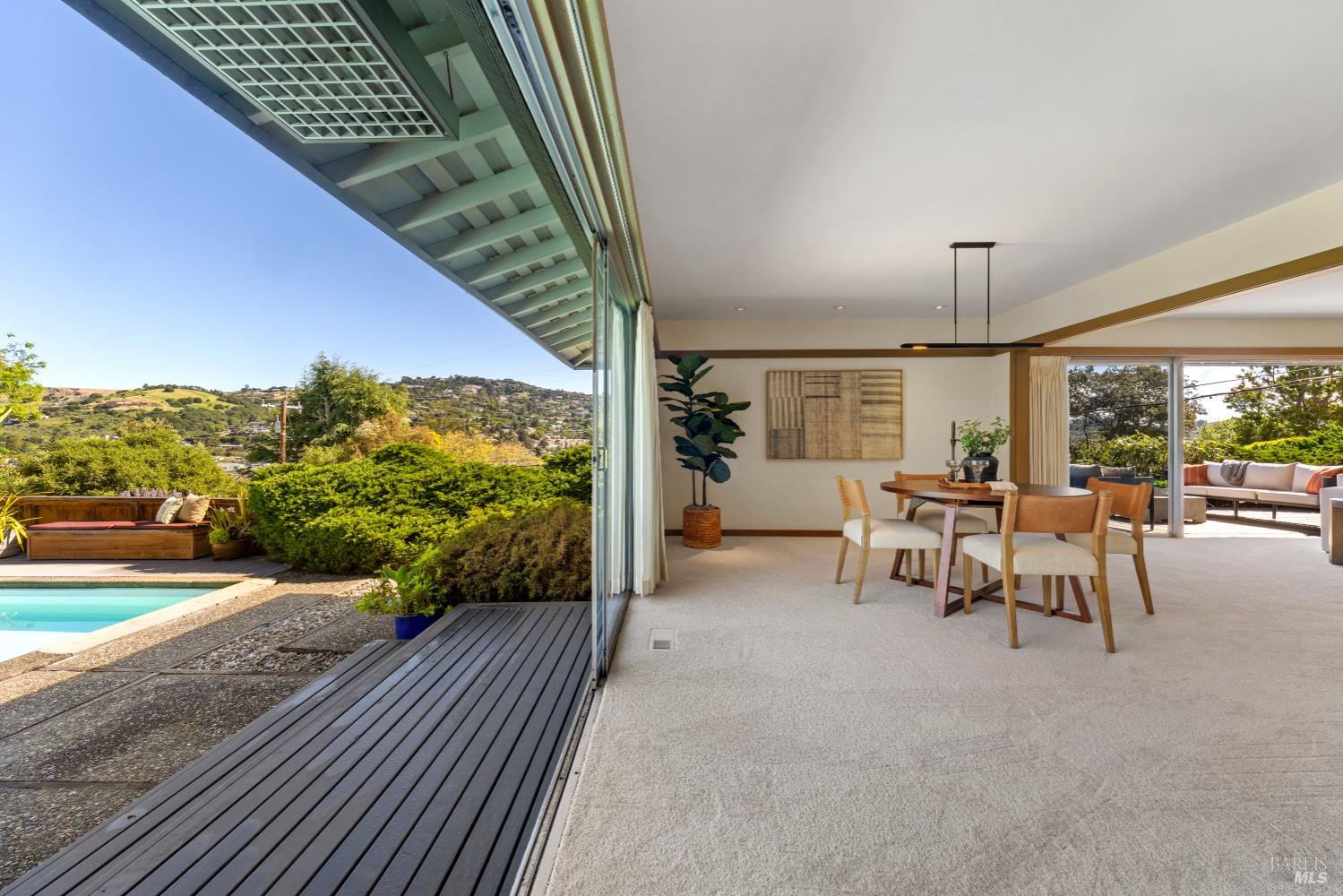 Detail Gallery Image 18 of 39 For 2 Tamalpais Ave, Belvedere,  CA 94920 - 2 Beds | 2 Baths