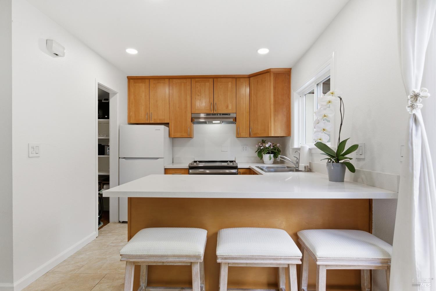 Detail Gallery Image 11 of 34 For 1411 Casa Buena Dr #46,  Corte Madera,  CA 94925 - 2 Beds | 1 Baths