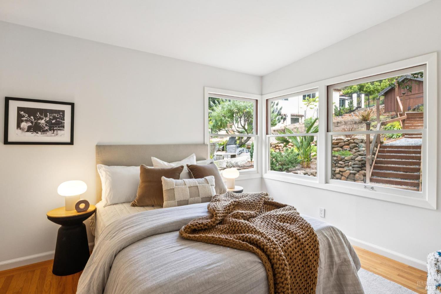 Detail Gallery Image 29 of 47 For 3 Stetson Ave, Corte Madera,  CA 94925 - 3 Beds | 2 Baths