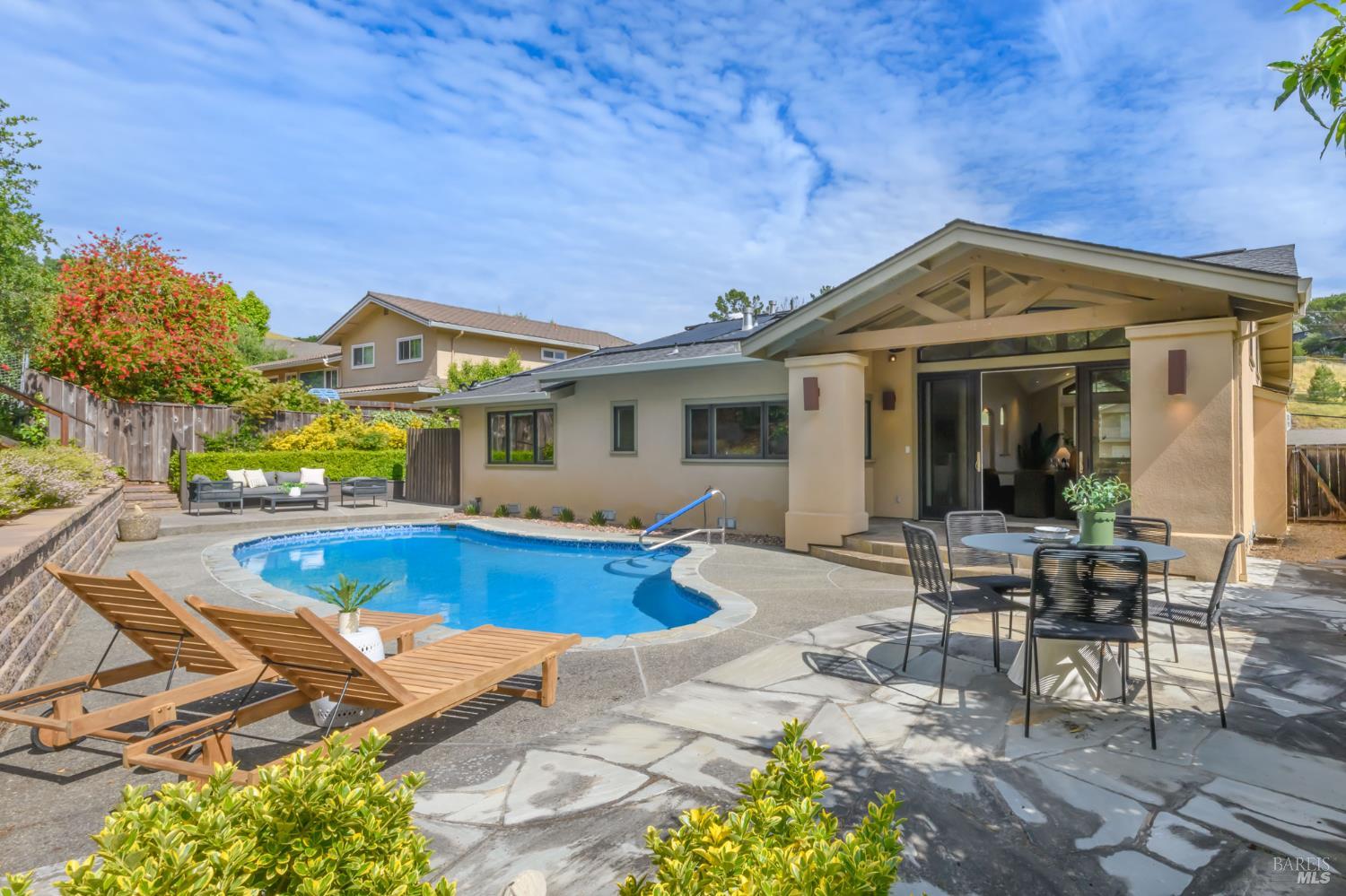 Detail Gallery Image 2 of 24 For 1783 Las Gallinas Ave, San Rafael,  CA 94903 - 3 Beds | 2 Baths