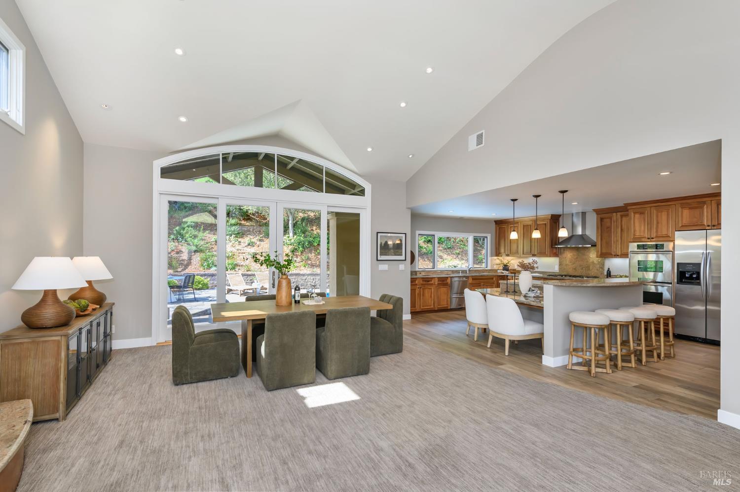 Detail Gallery Image 7 of 24 For 1783 Las Gallinas Ave, San Rafael,  CA 94903 - 3 Beds | 2 Baths