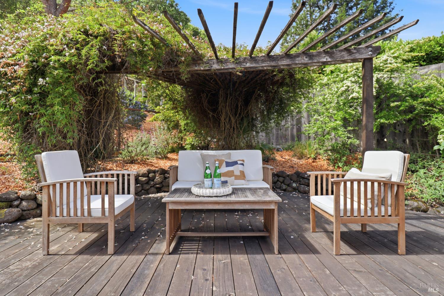 Detail Gallery Image 38 of 48 For 23 Terra Linda Dr, San Rafael,  CA 94903 - 4 Beds | 2/1 Baths