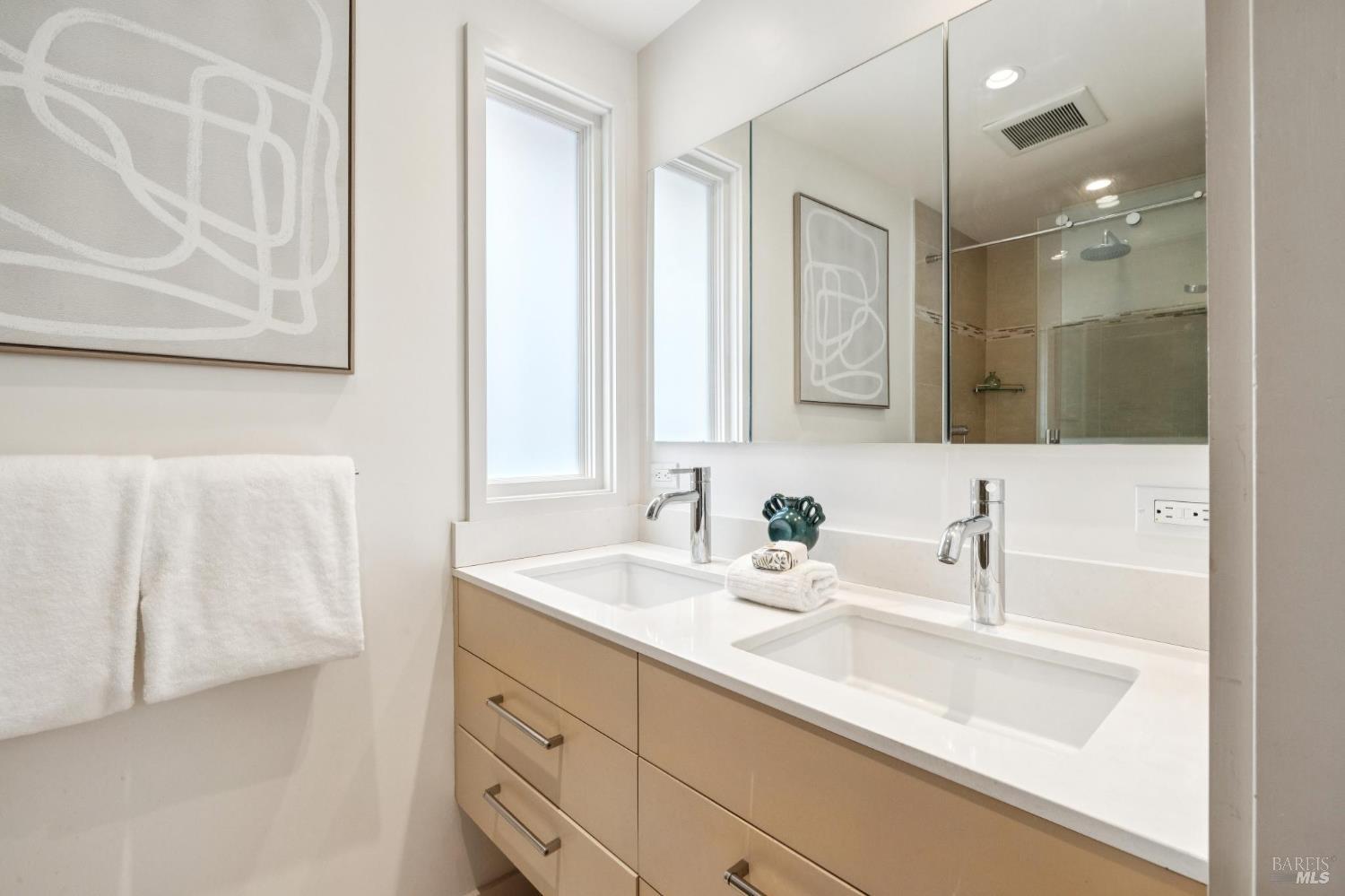 Detail Gallery Image 23 of 47 For 3 Stetson Ave, Corte Madera,  CA 94925 - 3 Beds | 2 Baths