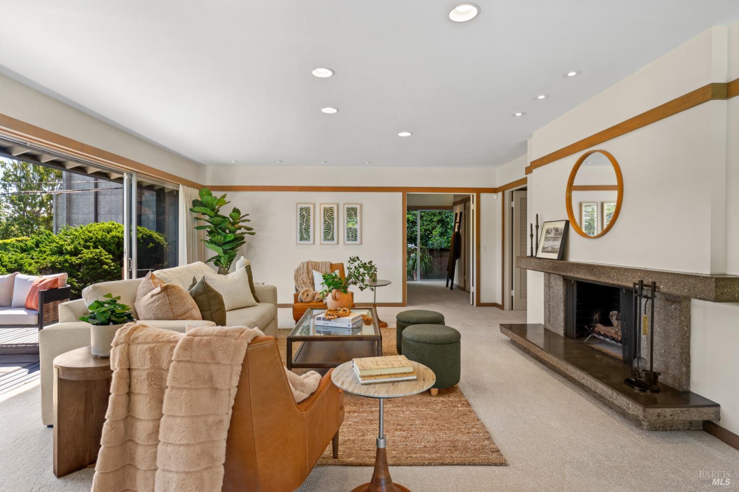 Detail Gallery Image 14 of 39 For 2 Tamalpais Ave, Belvedere,  CA 94920 - 2 Beds | 2 Baths