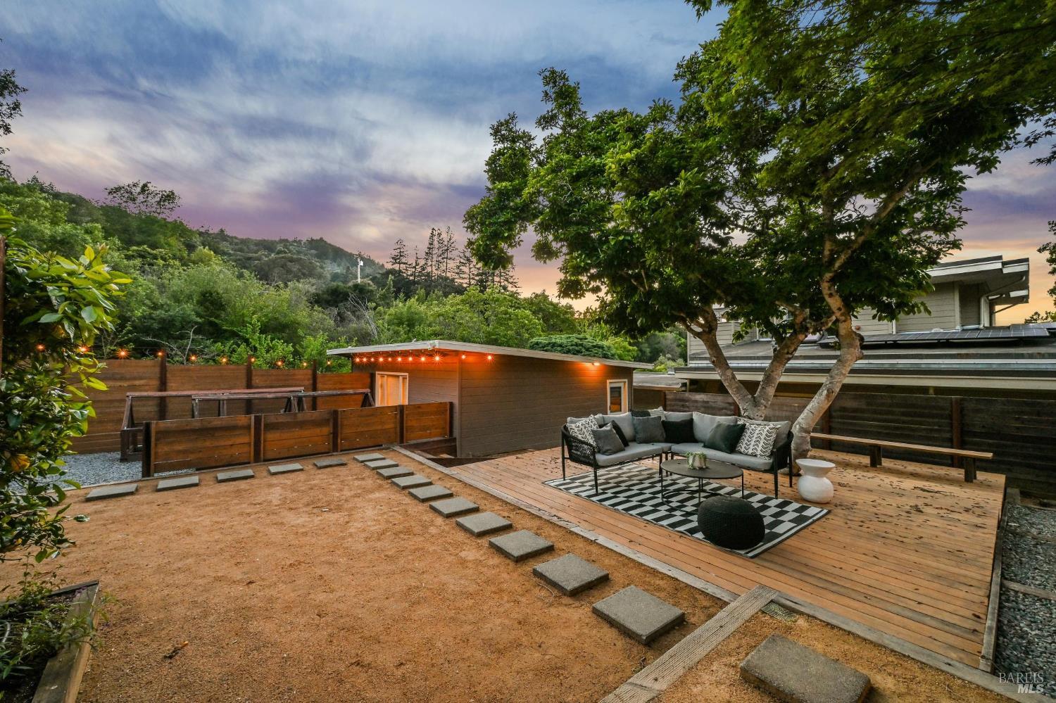 Detail Gallery Image 43 of 47 For 3 Stetson Ave, Corte Madera,  CA 94925 - 3 Beds | 2 Baths