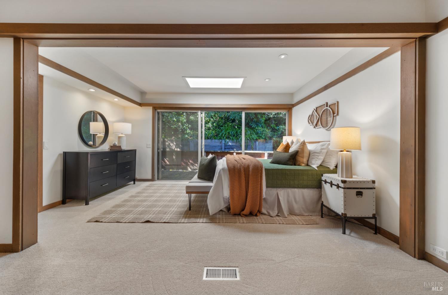 Detail Gallery Image 27 of 39 For 2 Tamalpais Ave, Belvedere,  CA 94920 - 2 Beds | 2 Baths