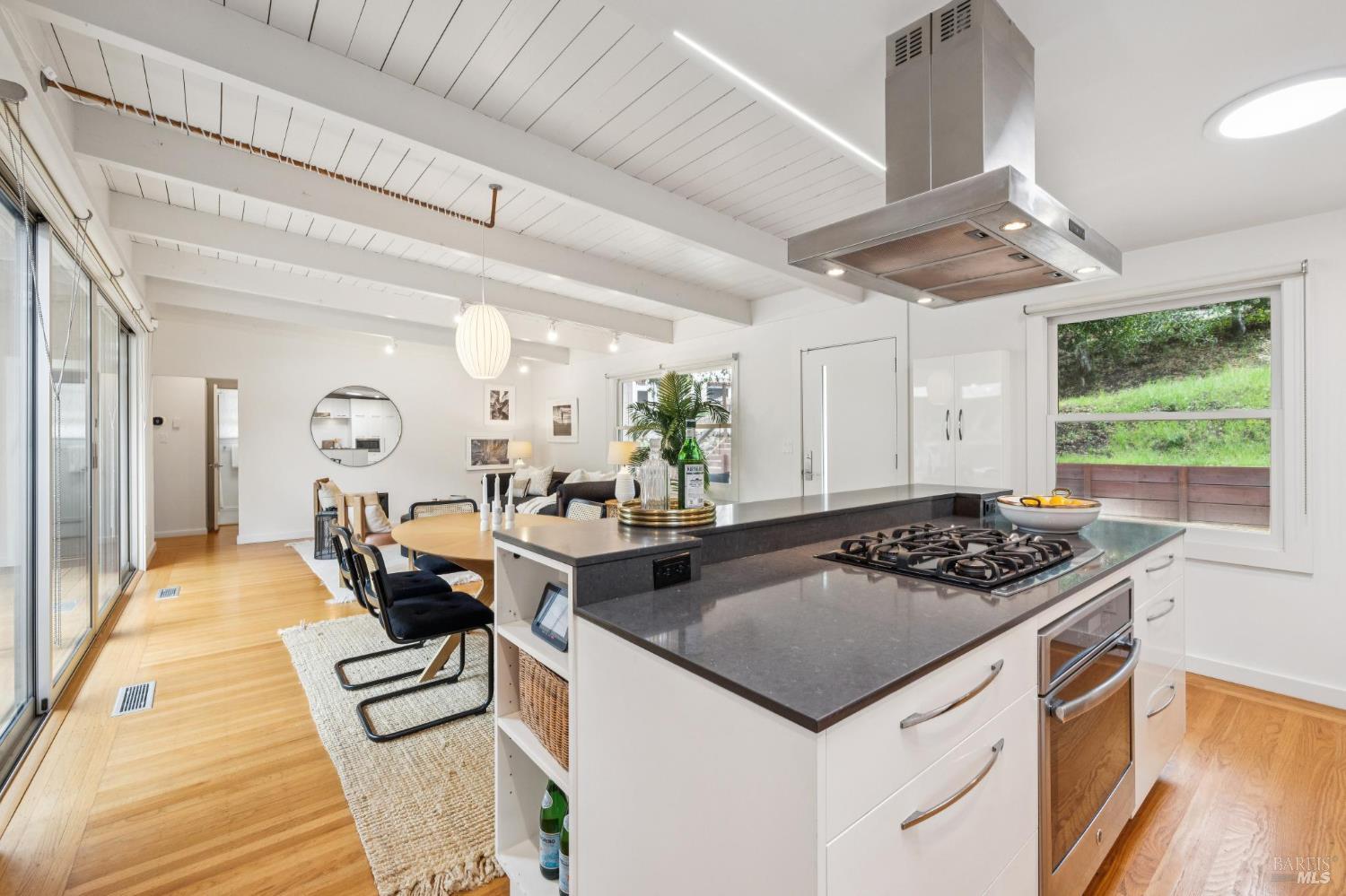 Detail Gallery Image 18 of 47 For 3 Stetson Ave, Corte Madera,  CA 94925 - 3 Beds | 2 Baths