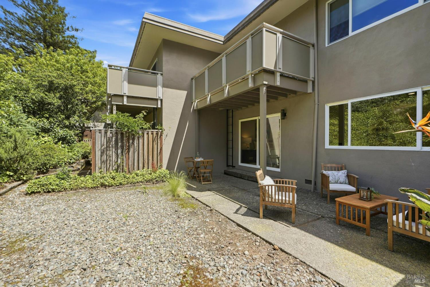 Detail Gallery Image 31 of 38 For 103 Pixley Ave, Corte Madera,  CA 94925 - 2 Beds | 2 Baths