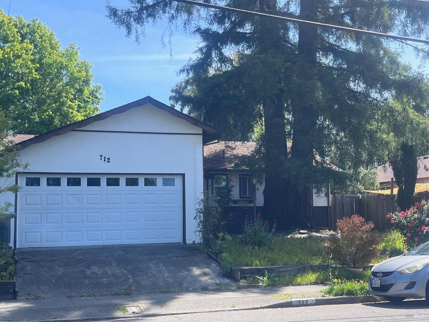 712 Jack London Drive photo 2