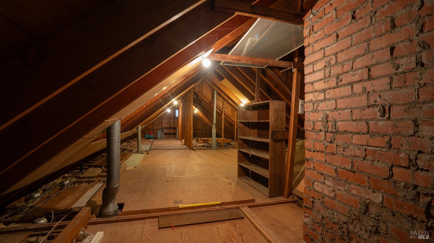 Detail Gallery Image 55 of 68 For 8099 Yule Tree Ln, Sebastopol,  CA 95472 - 5 Beds | 3/1 Baths