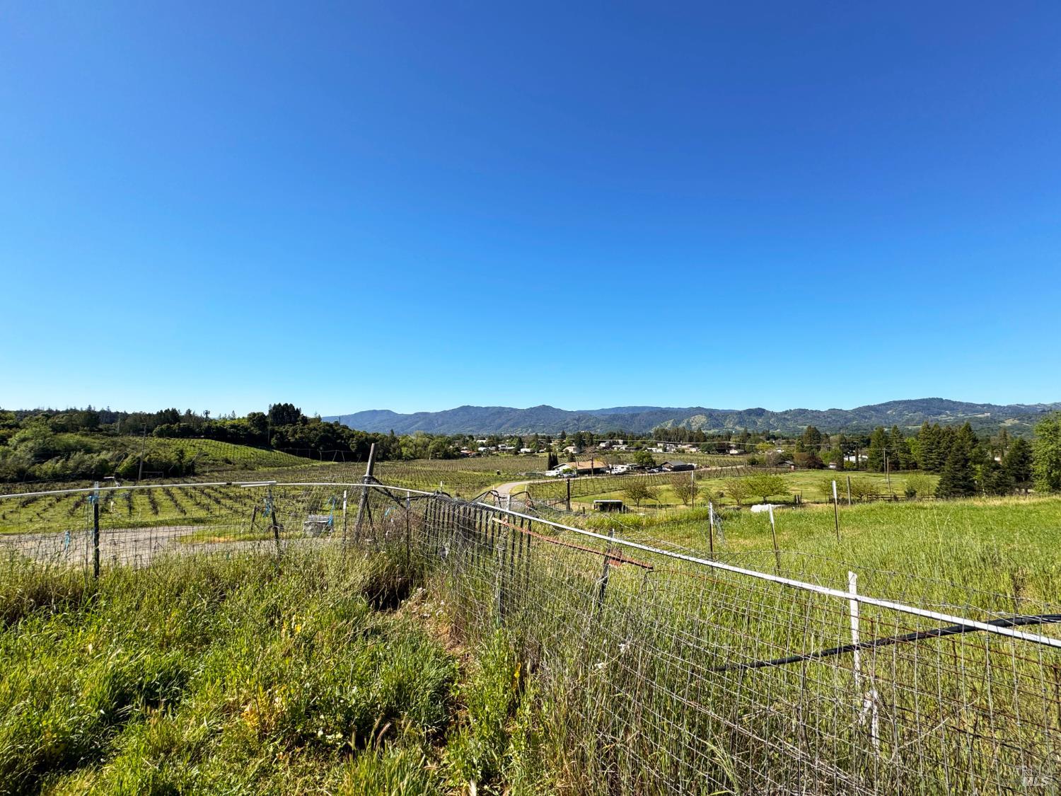 Detail Gallery Image 53 of 78 For 4400 Lake Ridge Dr, Ukiah,  CA 95482 - 3 Beds | 2 Baths