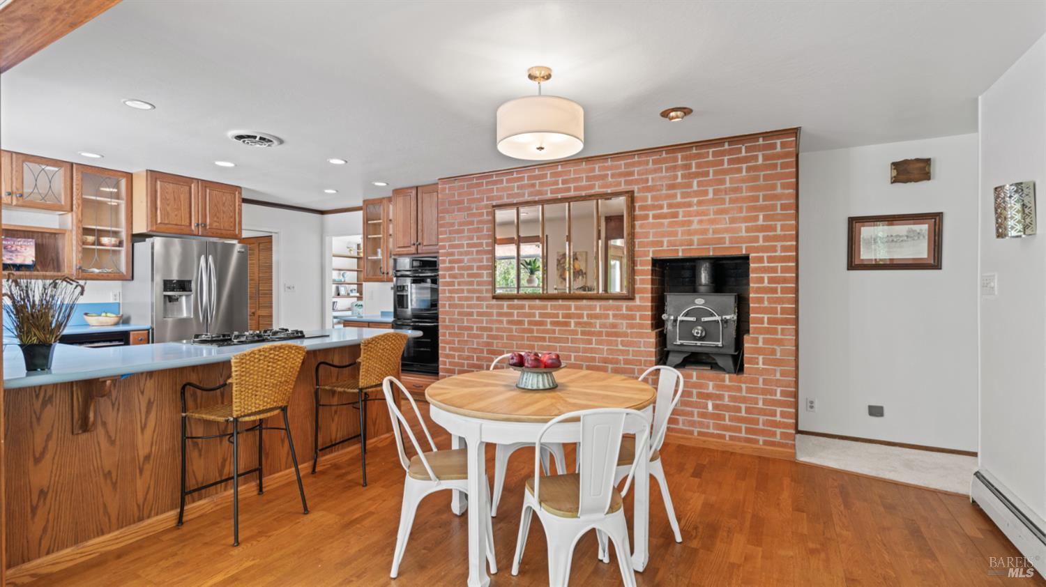 Detail Gallery Image 38 of 68 For 8099 Yule Tree Ln, Sebastopol,  CA 95472 - 5 Beds | 3/1 Baths