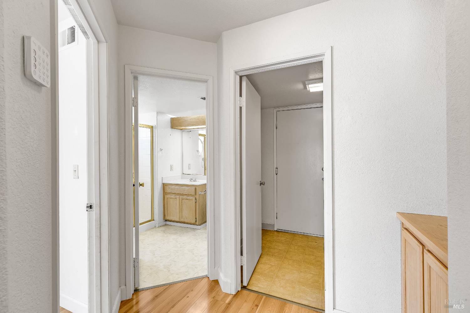 Detail Gallery Image 23 of 70 For 391 Valley Oak Ln, Vallejo,  CA 94591 - 4 Beds | 3 Baths