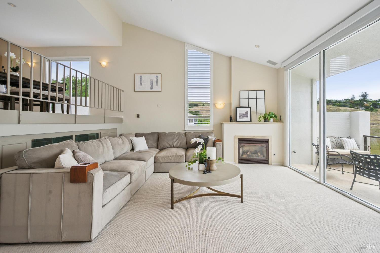 Detail Gallery Image 27 of 62 For 121 Red Hill Cir, Belvedere Tiburon,  CA 94920 - 3 Beds | 2/1 Baths