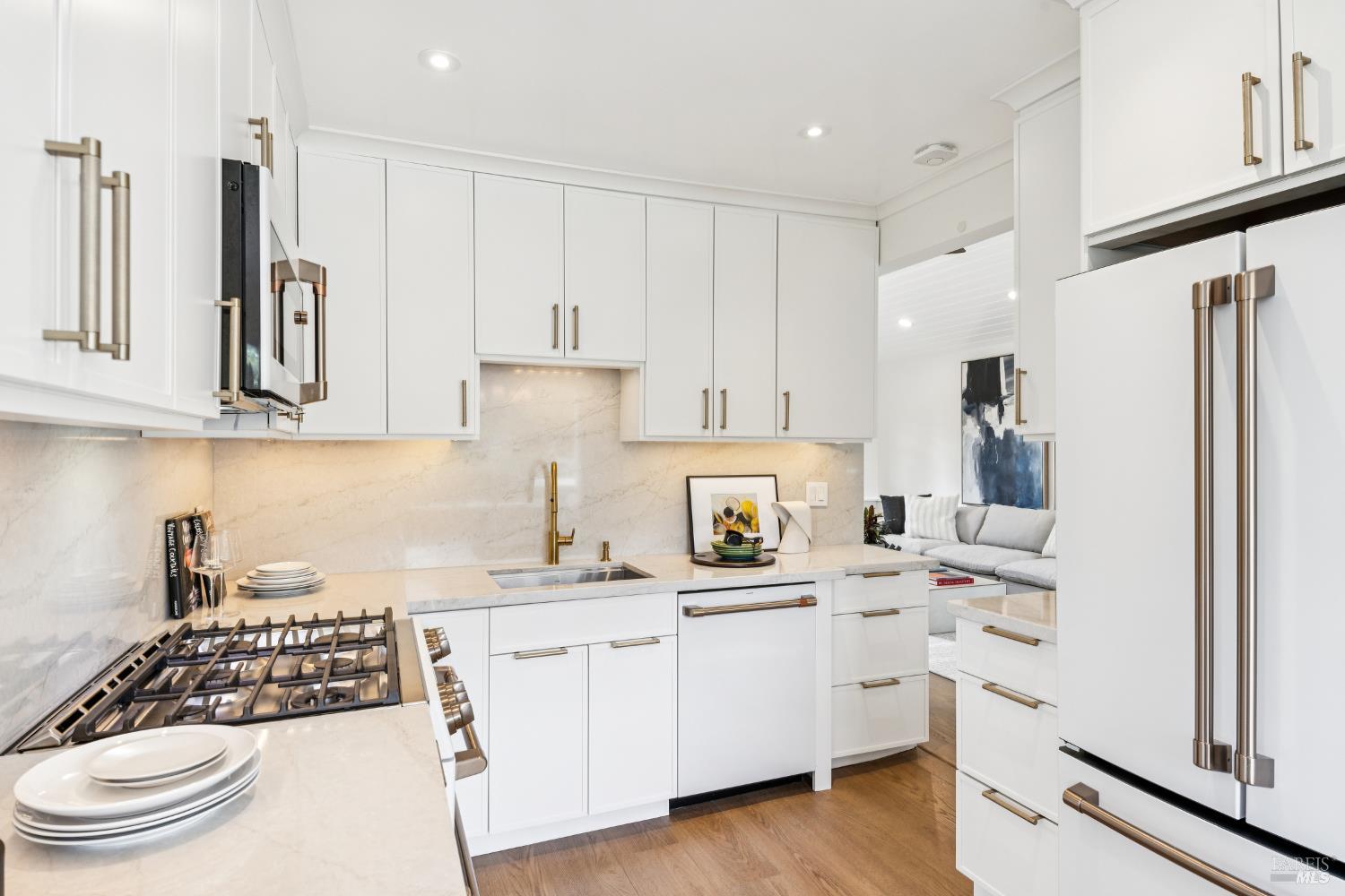 Detail Gallery Image 13 of 48 For 248 Sausalito St, Corte Madera,  CA 94925 - 4 Beds | 3 Baths