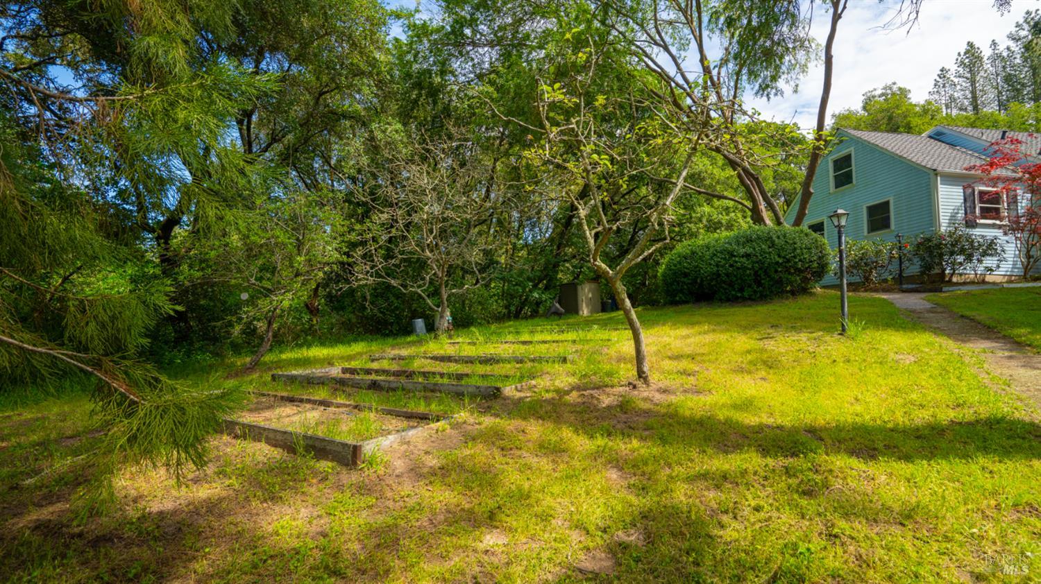 Detail Gallery Image 22 of 68 For 8099 Yule Tree Ln, Sebastopol,  CA 95472 - 5 Beds | 3/1 Baths