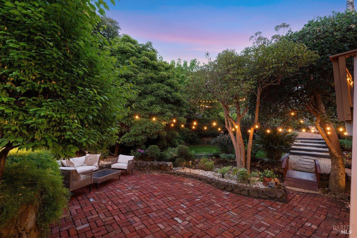 Detail Gallery Image 42 of 49 For 261 Glen Park Ave, San Rafael,  CA 94901 - 3 Beds | 3 Baths