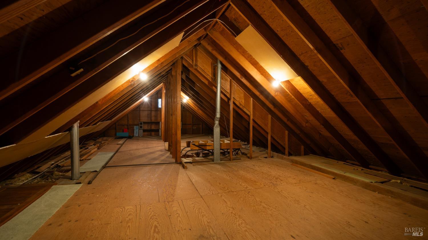 Detail Gallery Image 56 of 68 For 8099 Yule Tree Ln, Sebastopol,  CA 95472 - 5 Beds | 3/1 Baths