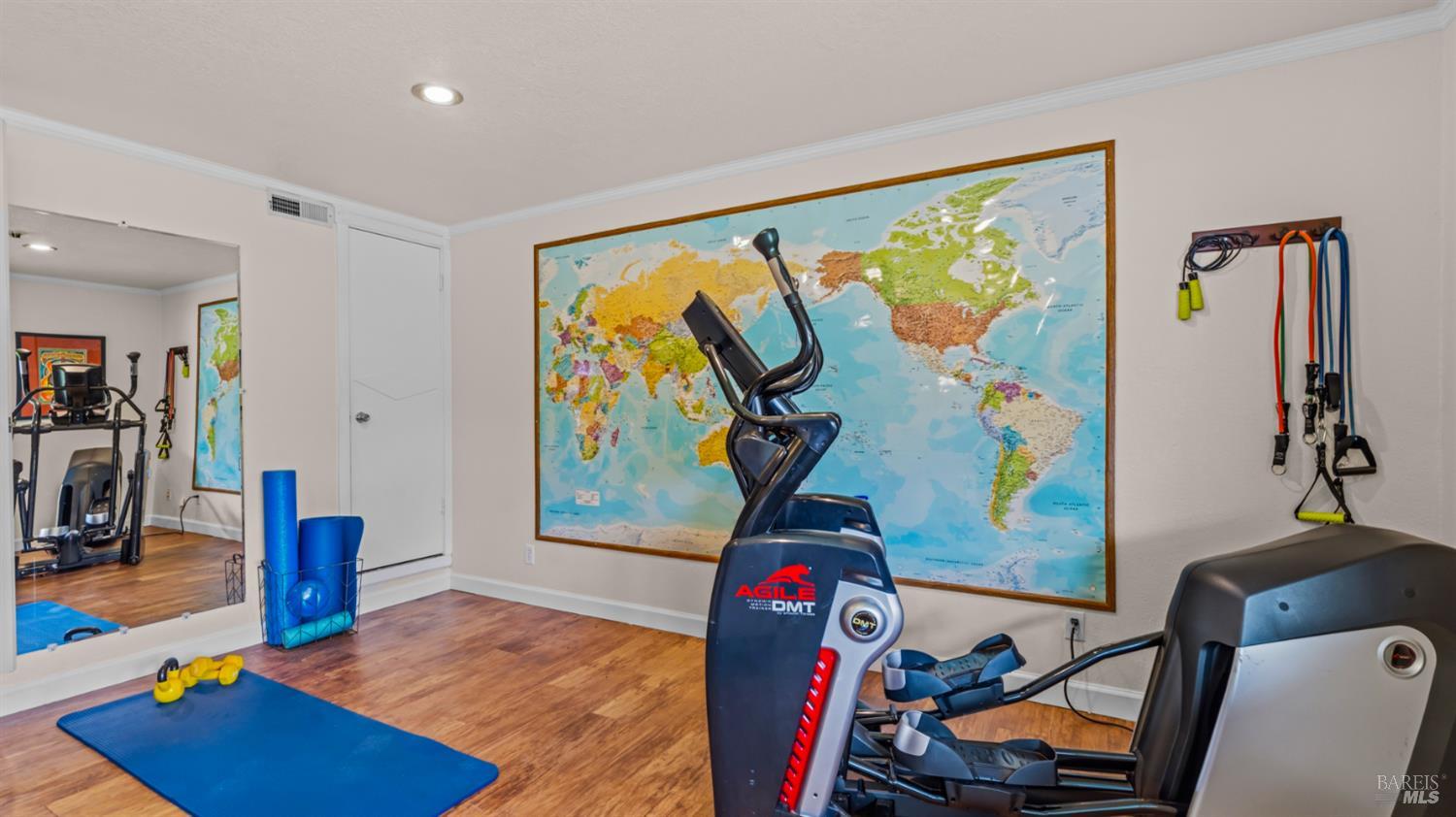 Detail Gallery Image 41 of 61 For 280 Devon Dr, San Rafael,  CA 94903 - 3 Beds | 3 Baths