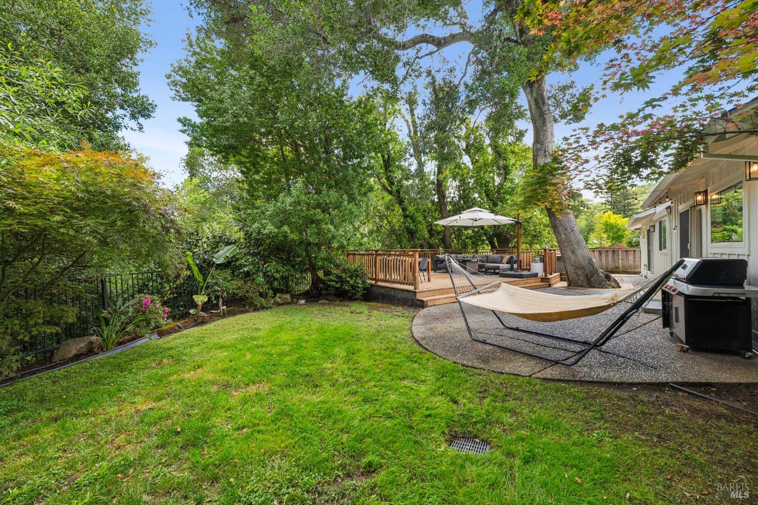 Detail Gallery Image 41 of 51 For 14 Mount Wittenburg Ct, San Rafael,  CA 94903 - 3 Beds | 2 Baths