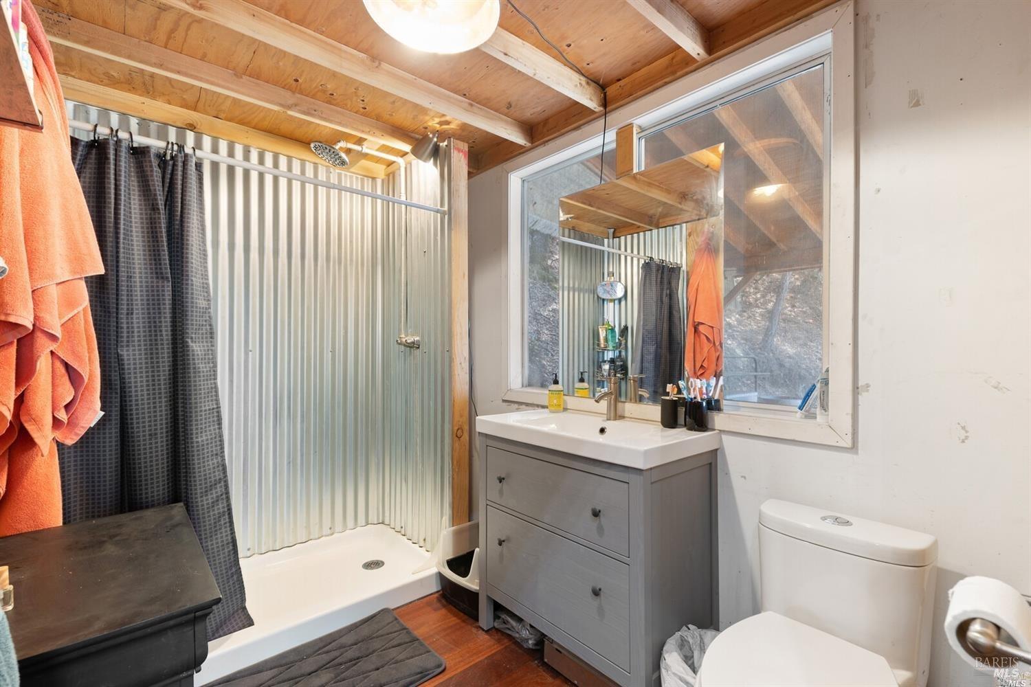 Detail Gallery Image 21 of 38 For 34010 Shimmins Ridge Rd, Willits,  CA 95490 - 4 Beds | 2 Baths