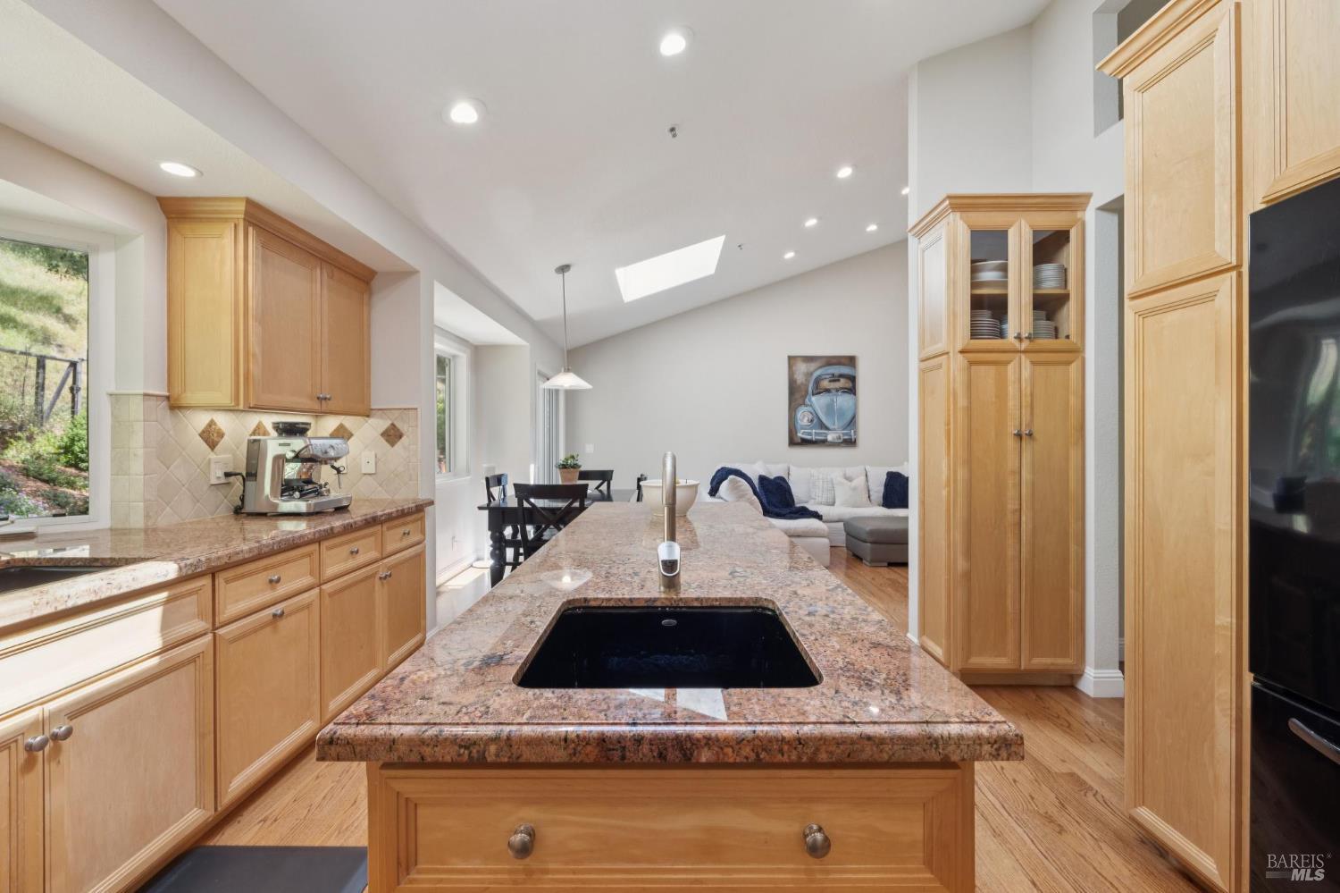 Detail Gallery Image 21 of 74 For 1158 Highland Dr, Novato,  CA 94949 - 4 Beds | 3 Baths