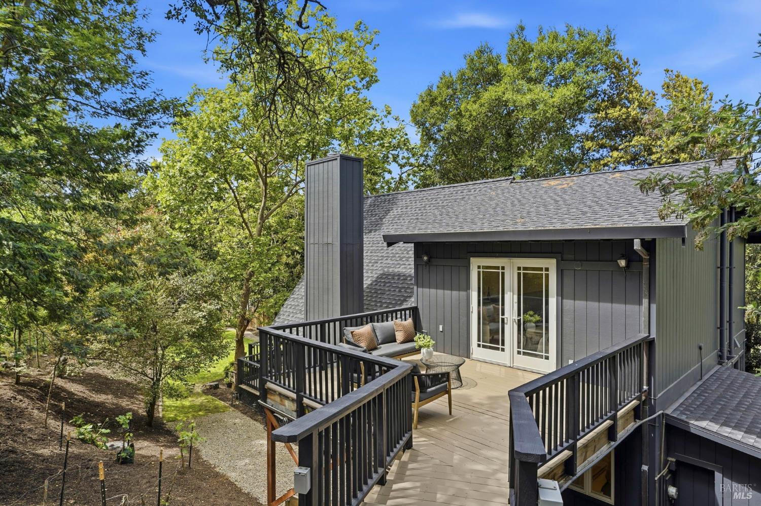 Detail Gallery Image 18 of 25 For 30 Glen Rd, Novato,  CA 94945 - 3 Beds | 2 Baths