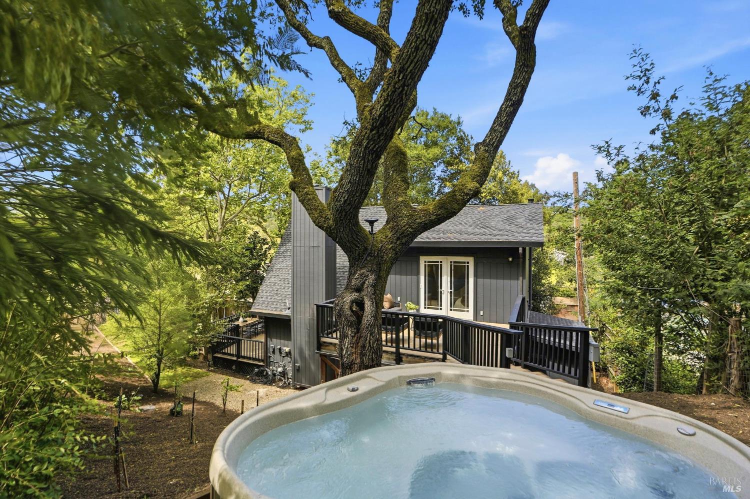 Detail Gallery Image 19 of 25 For 30 Glen Rd, Novato,  CA 94945 - 3 Beds | 2 Baths