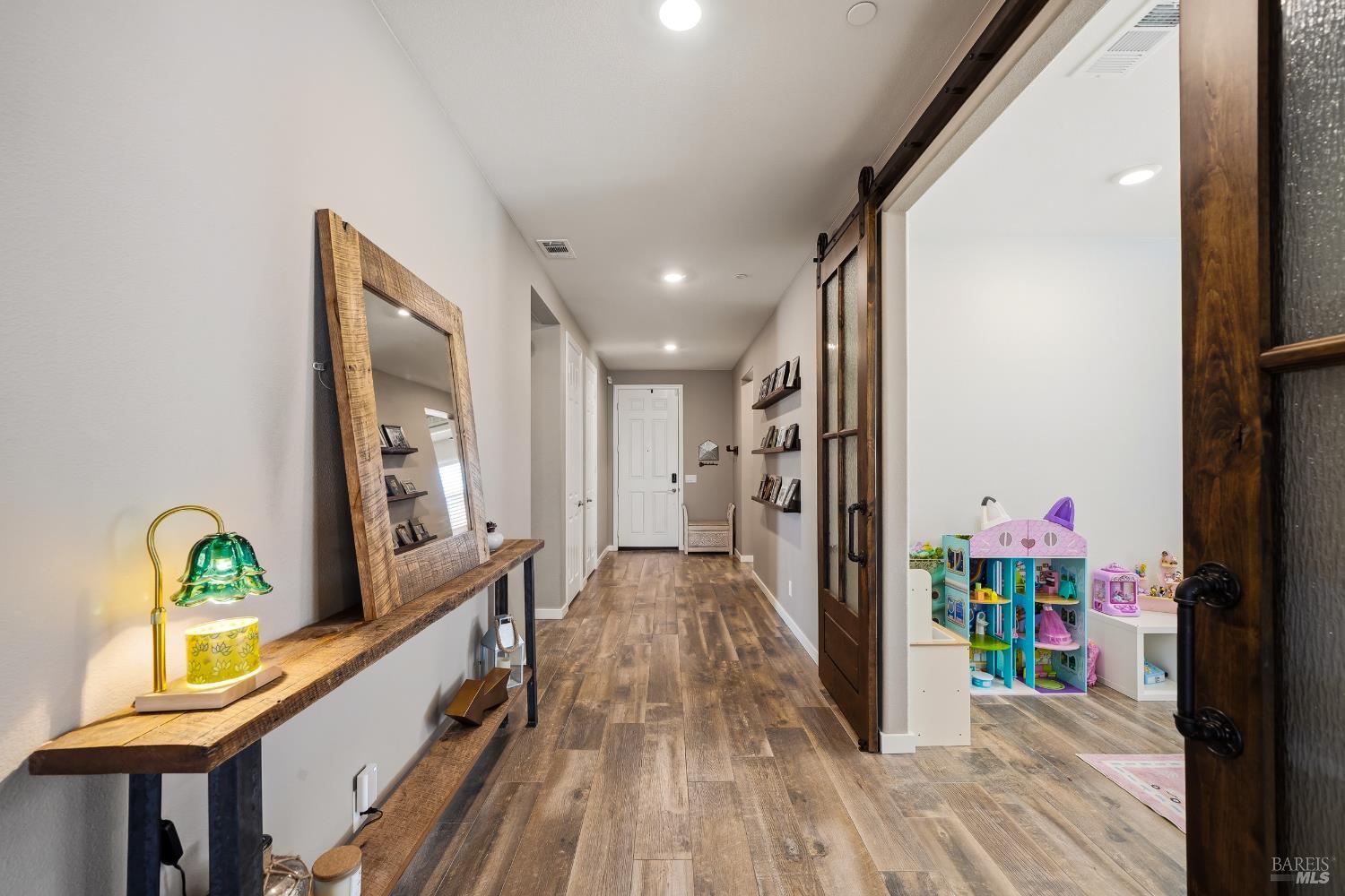 Detail Gallery Image 16 of 60 For 44520 Freer Way, Lancaster,  CA 93536 - 5 Beds | 2 Baths