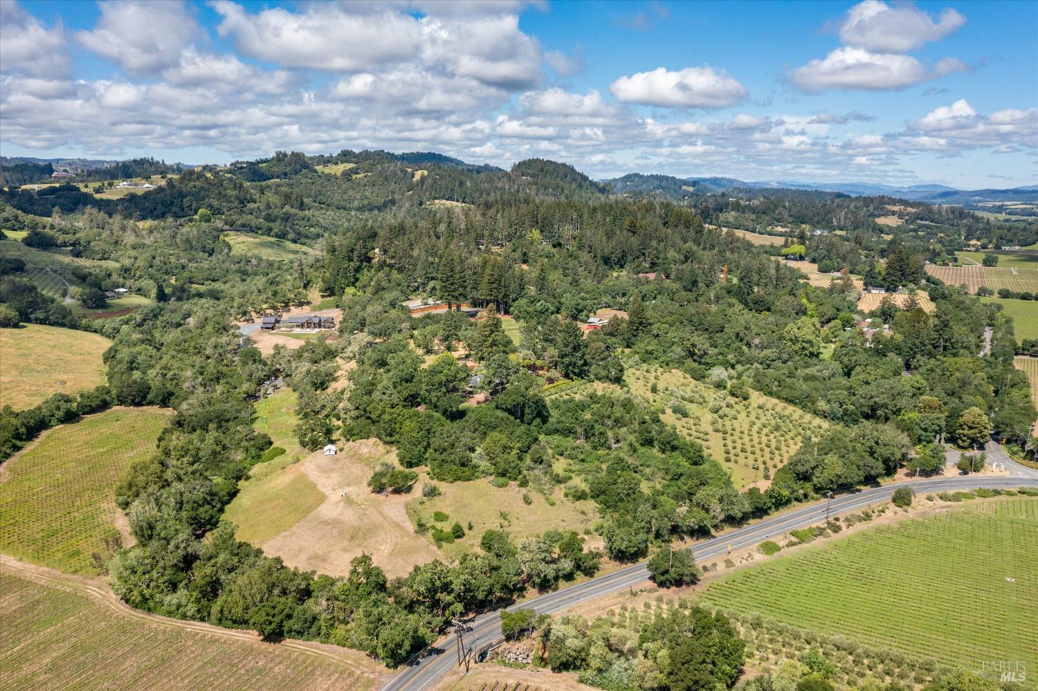 1077 Westside Road photo 3