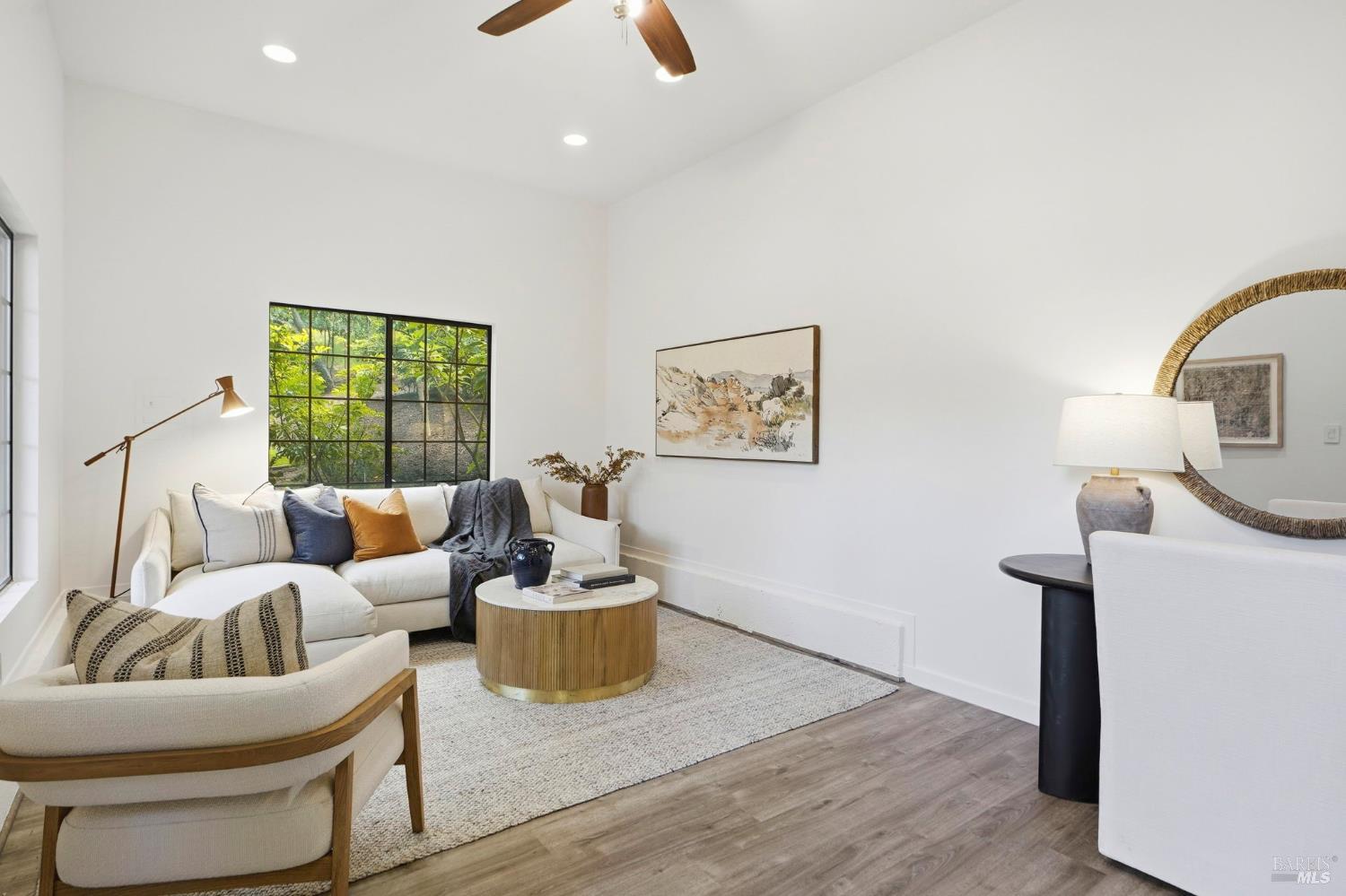 Detail Gallery Image 22 of 25 For 30 Glen Rd, Novato,  CA 94945 - 3 Beds | 2 Baths