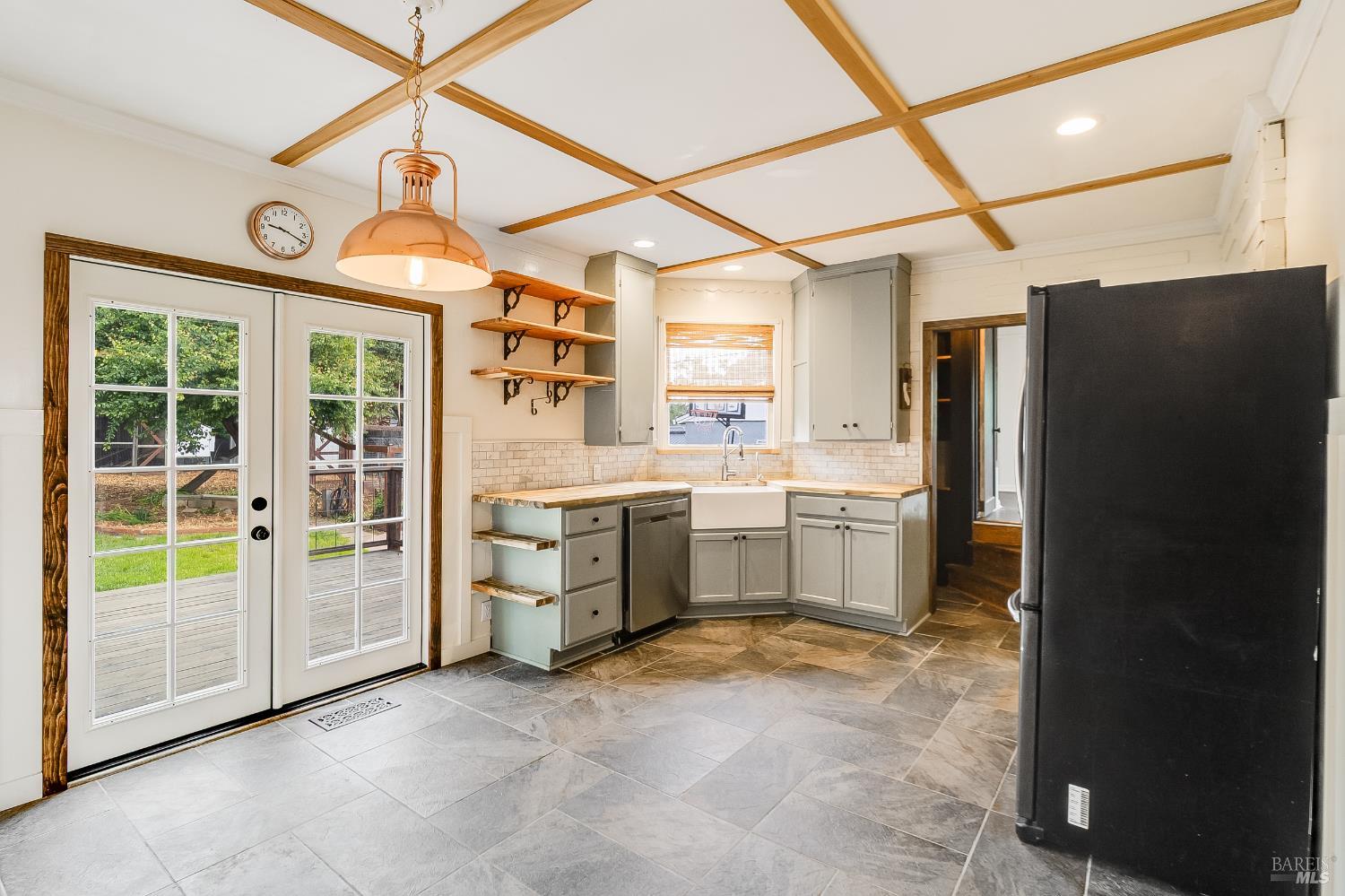 Detail Gallery Image 27 of 85 For 122 Fleming Ave, Vallejo,  CA 94590 - 3 Beds | 1 Baths