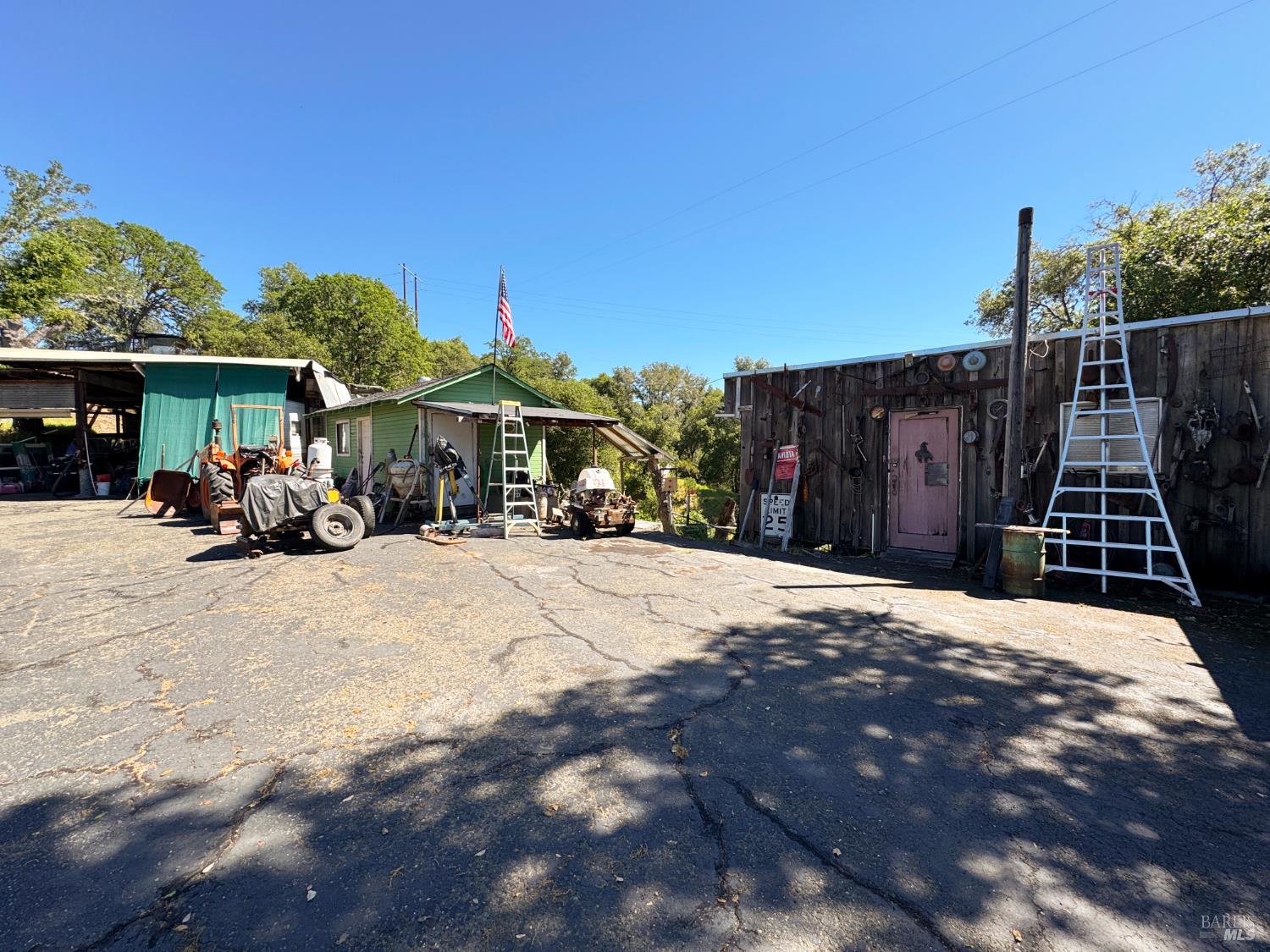 Detail Gallery Image 72 of 78 For 3981 Eastside Calpella Rd, Ukiah,  CA 95482 - 3 Beds | 1/1 Baths