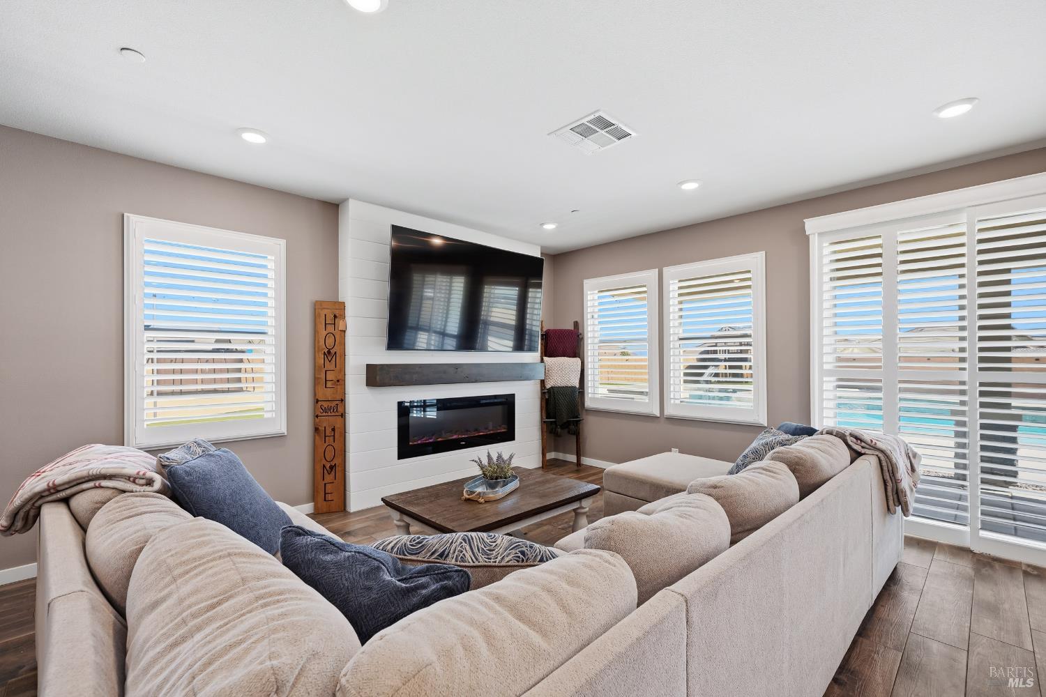 Detail Gallery Image 29 of 60 For 44520 Freer Way, Lancaster,  CA 93536 - 5 Beds | 2 Baths