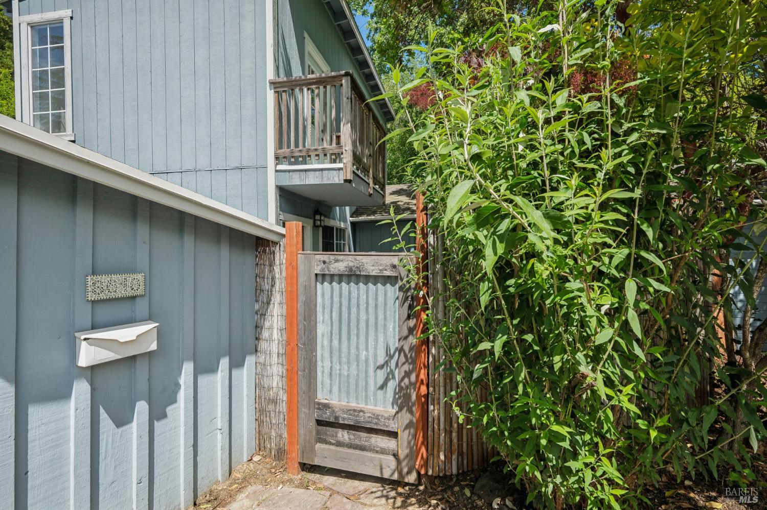 Detail Gallery Image 62 of 84 For 8610 Graton Rd, Sebastopol,  CA 95472 - 3 Beds | 3 Baths