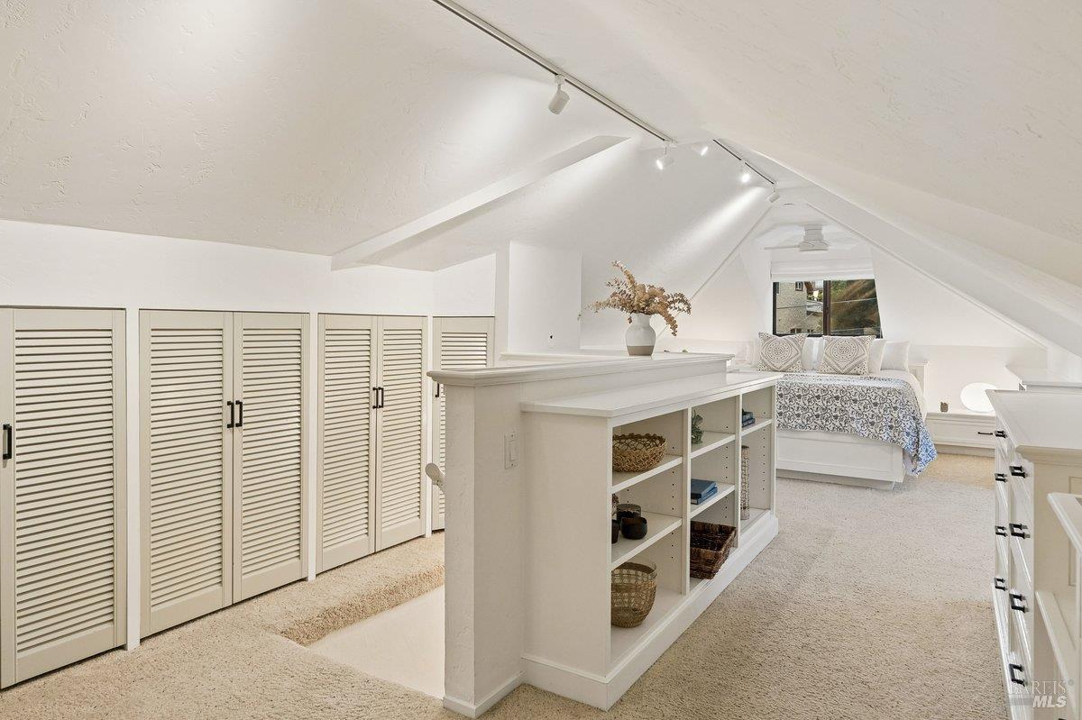 Detail Gallery Image 18 of 49 For 261 Glen Park Ave, San Rafael,  CA 94901 - 3 Beds | 3 Baths