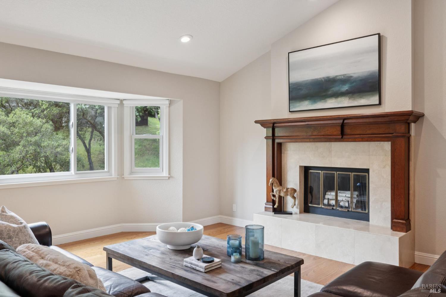 Detail Gallery Image 8 of 74 For 1158 Highland Dr, Novato,  CA 94949 - 4 Beds | 3 Baths