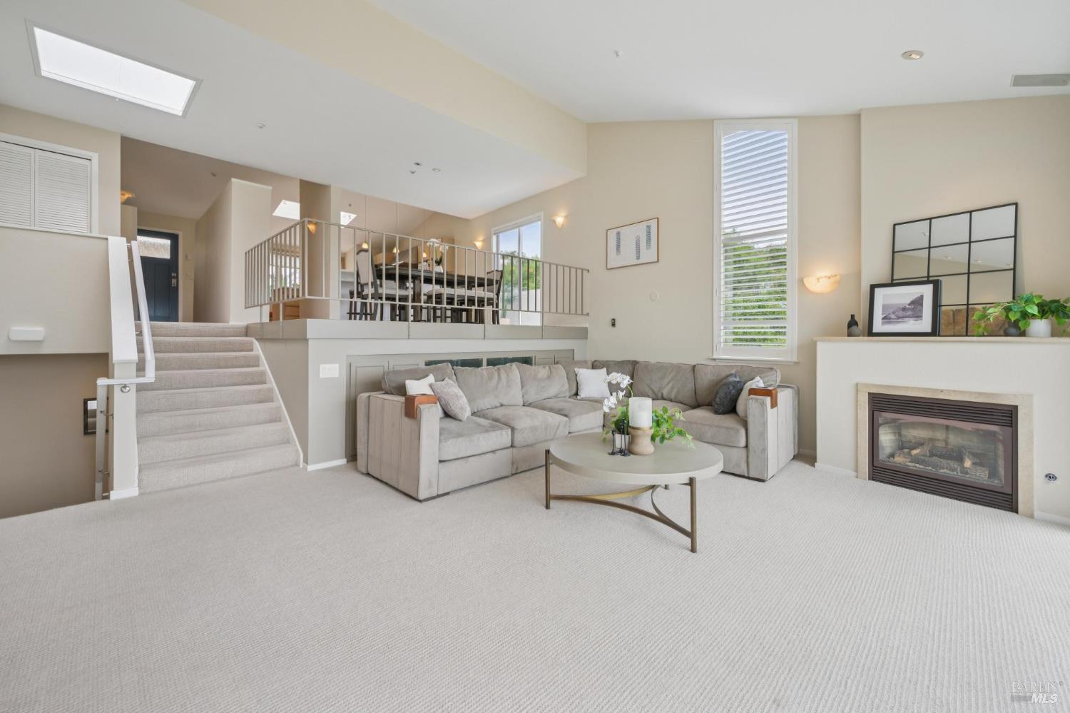 Detail Gallery Image 23 of 62 For 121 Red Hill Cir, Belvedere Tiburon,  CA 94920 - 3 Beds | 2/1 Baths