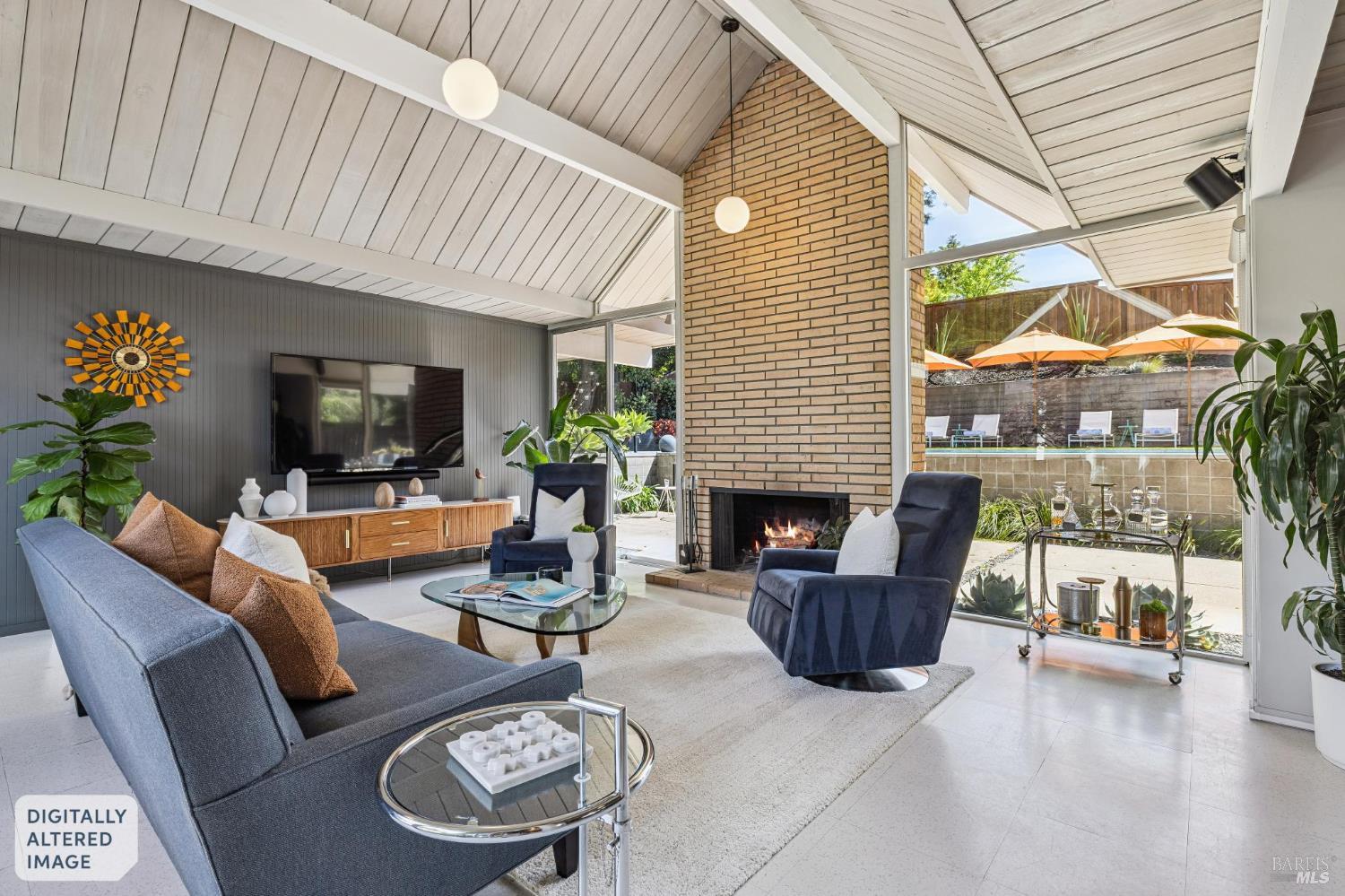 Detail Gallery Image 8 of 51 For 1349 Idylberry Rd, San Rafael,  CA 94903 - 5 Beds | 2 Baths