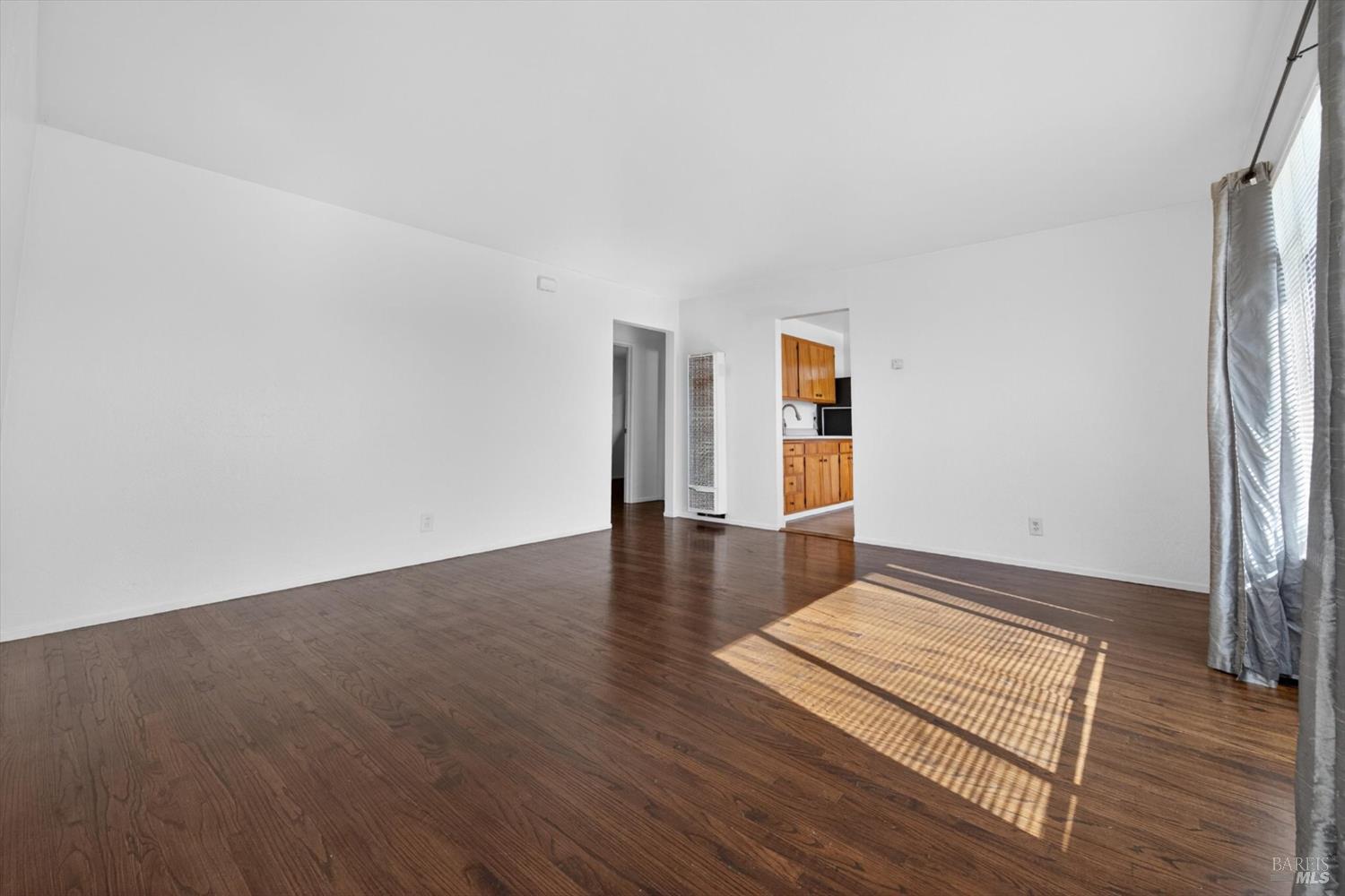 Detail Gallery Image 7 of 25 For 705 State St, Vallejo,  CA 94590 - – Beds | – Baths