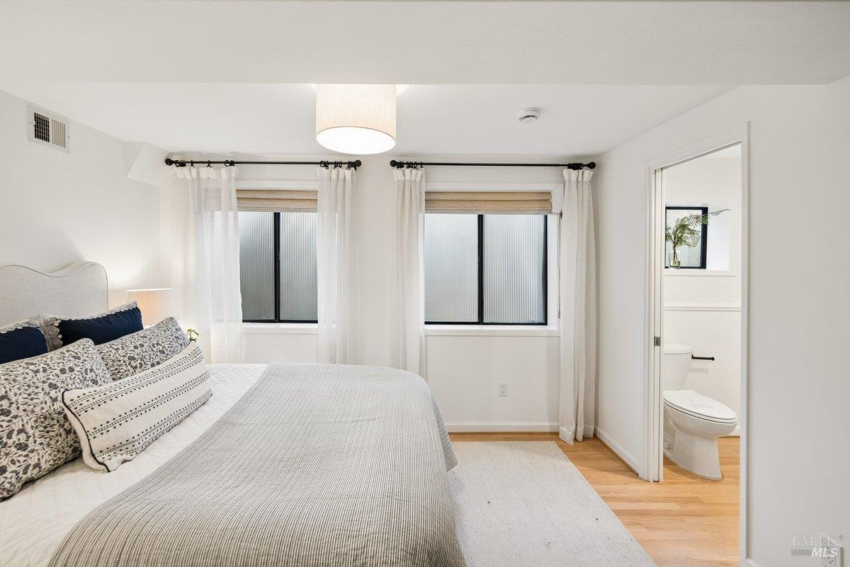 Detail Gallery Image 30 of 49 For 261 Glen Park Ave, San Rafael,  CA 94901 - 3 Beds | 3 Baths