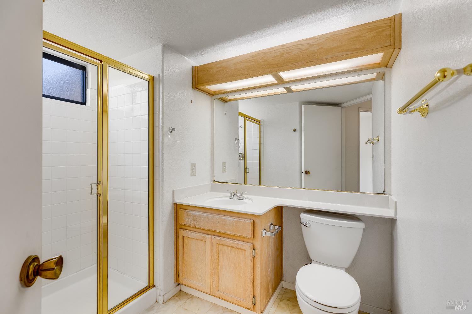 Detail Gallery Image 28 of 70 For 391 Valley Oak Ln, Vallejo,  CA 94591 - 4 Beds | 3 Baths