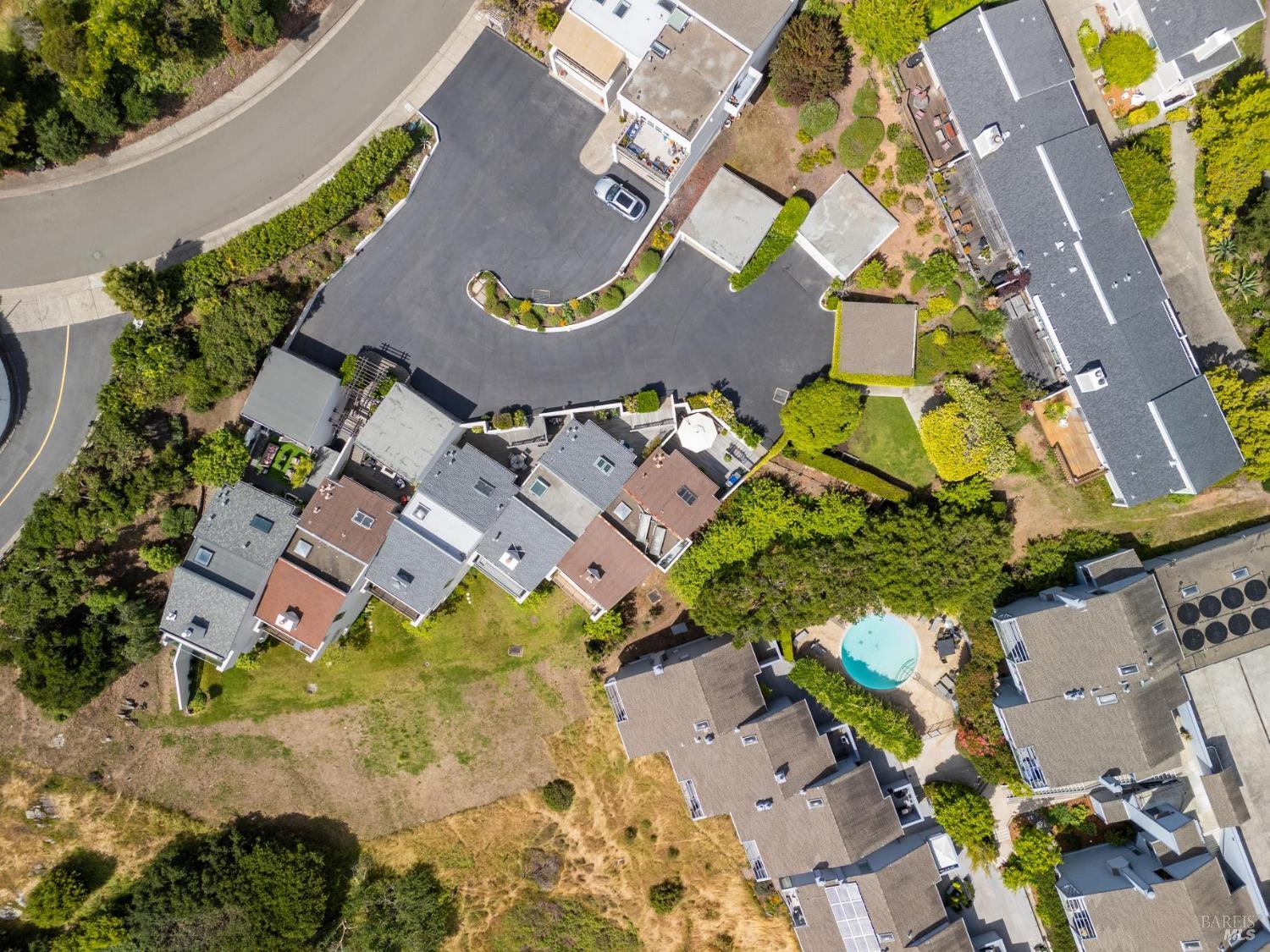 Detail Gallery Image 60 of 62 For 121 Red Hill Cir, Belvedere Tiburon,  CA 94920 - 3 Beds | 2/1 Baths