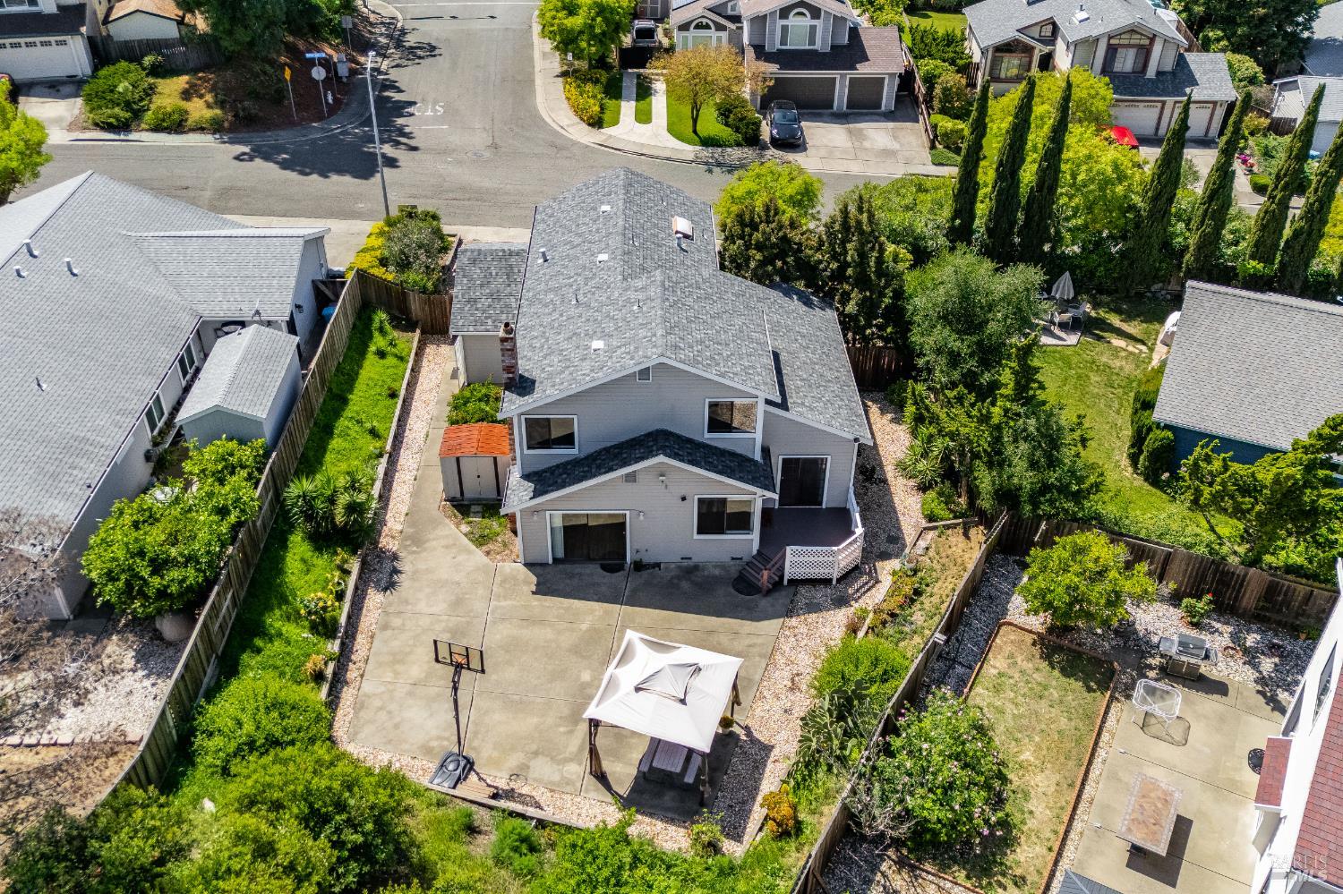 Detail Gallery Image 66 of 70 For 391 Valley Oak Ln, Vallejo,  CA 94591 - 4 Beds | 3 Baths