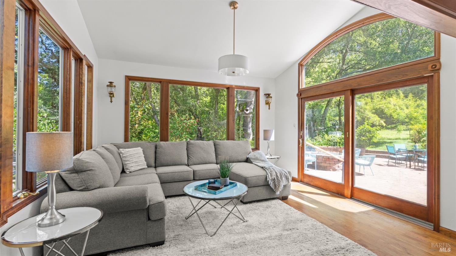 Detail Gallery Image 40 of 68 For 8099 Yule Tree Ln, Sebastopol,  CA 95472 - 5 Beds | 3/1 Baths