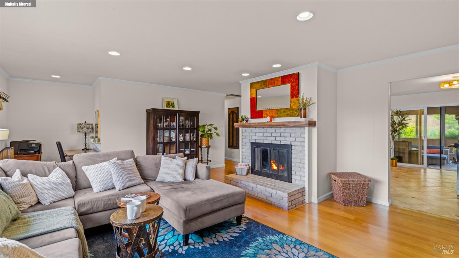 Detail Gallery Image 6 of 61 For 280 Devon Dr, San Rafael,  CA 94903 - 3 Beds | 3 Baths