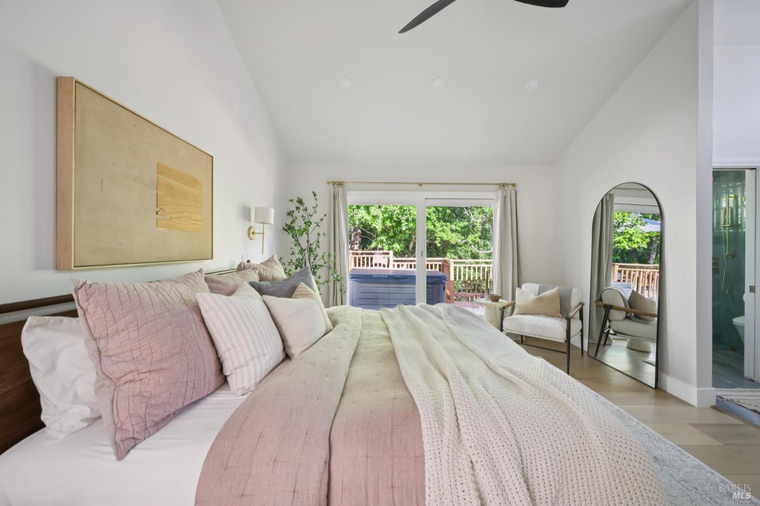 Detail Gallery Image 34 of 51 For 14 Mount Wittenburg Ct, San Rafael,  CA 94903 - 3 Beds | 2 Baths