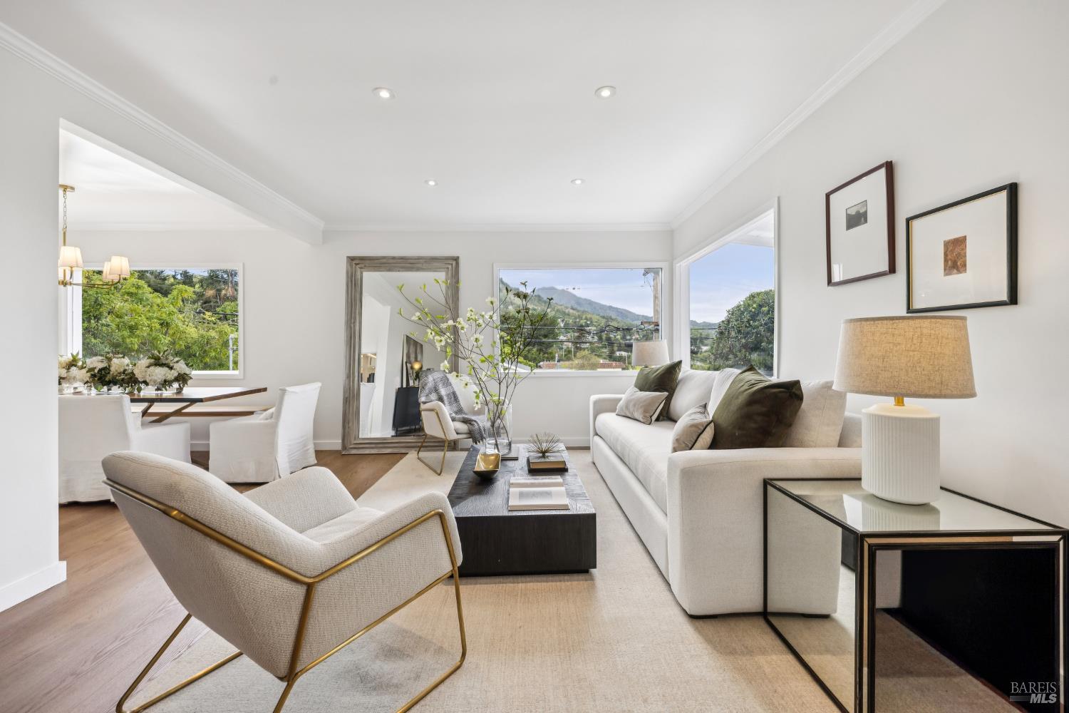 Detail Gallery Image 5 of 48 For 248 Sausalito St, Corte Madera,  CA 94925 - 4 Beds | 3 Baths