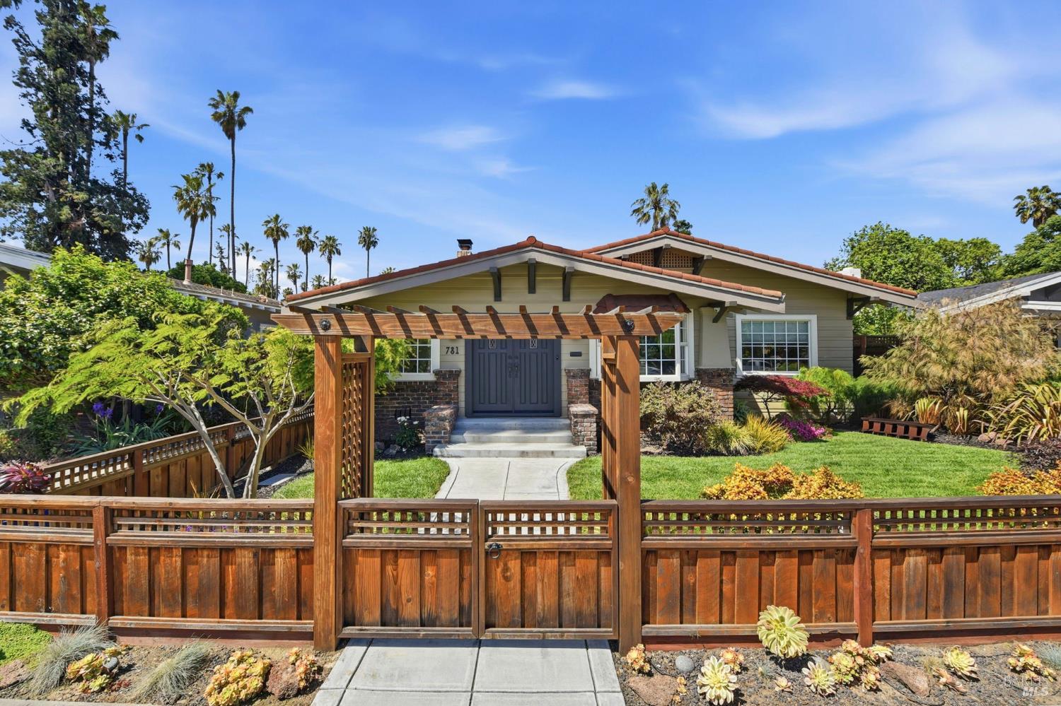 Detail Gallery Image 4 of 65 For 781 Bird Ave, San Jose,  CA 95125 - 2 Beds | 2 Baths